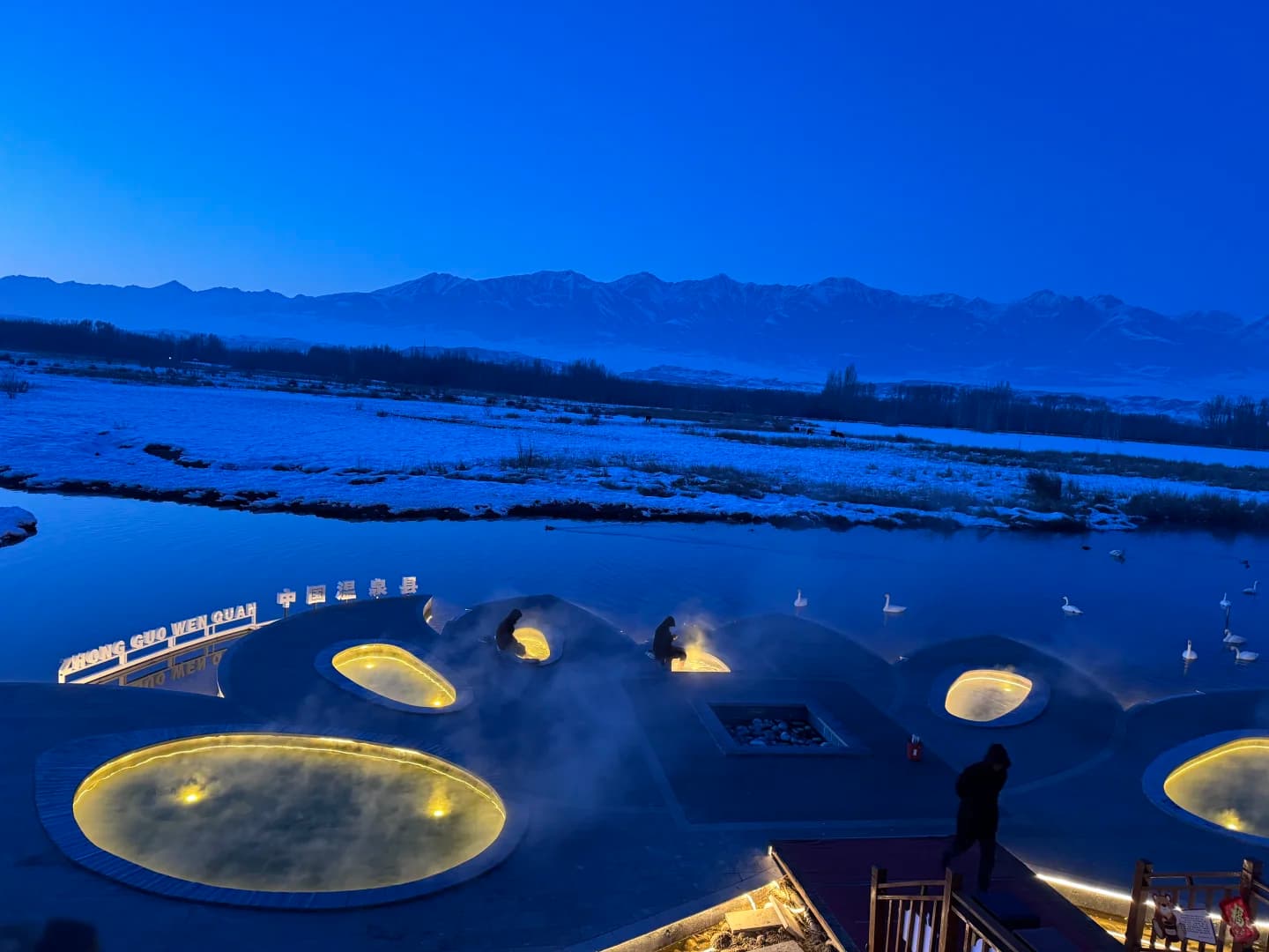 A Guide to the Blue Hour and Culinary Delights in Hot Spring County