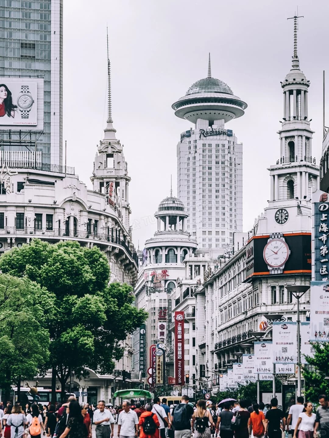 A Must-Visit Guide to Nanjing Road: Experience the Heart of Shanghai's Fashion and Culture